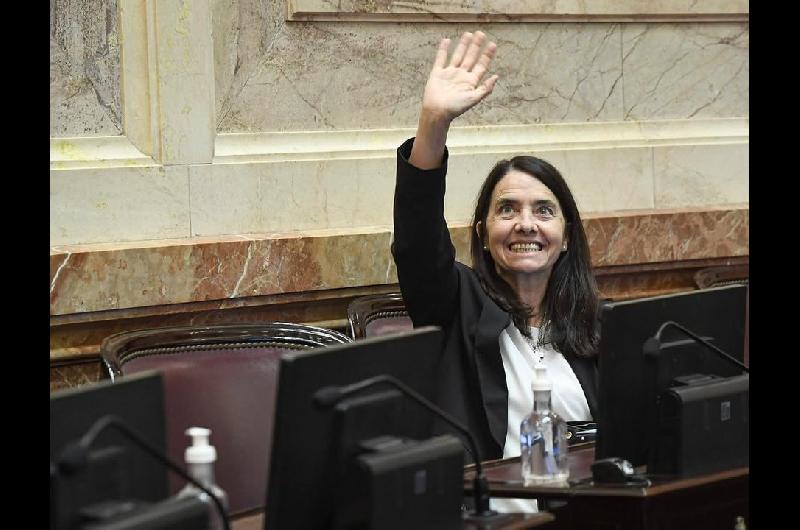 La senadora del PRO Carmen Aacutelvarez Rivero se suma al bloque de La Libertad Avanza