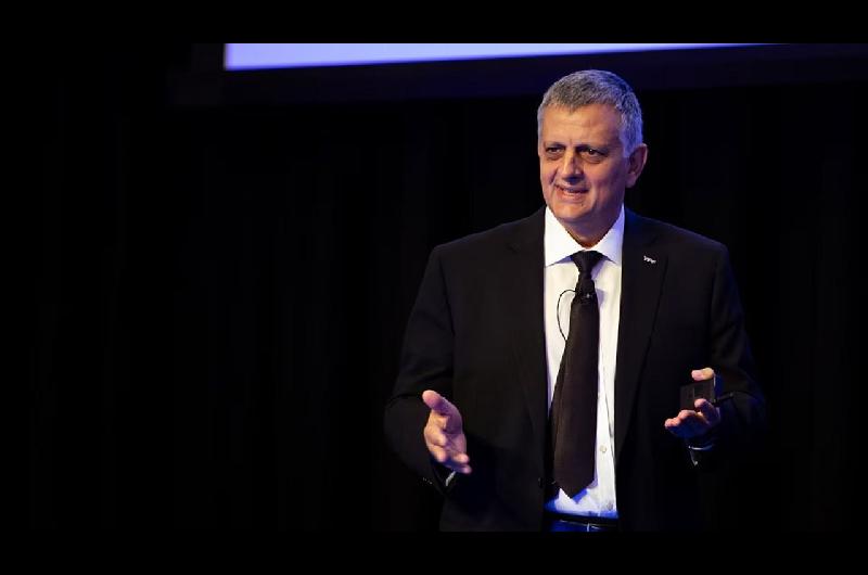 Mariacuten se refirioacute al acuerdo firmado con ADNOC y garantizoacute la creacioacuten de 50000 puestos nuevos de trabajo