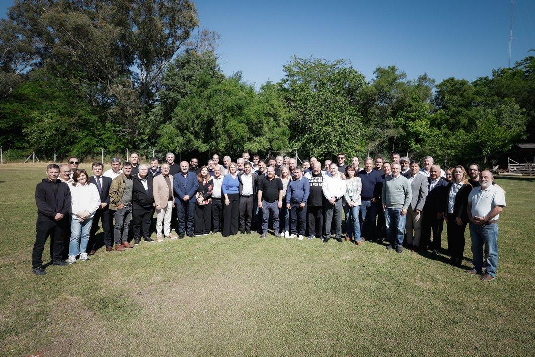 Intendentes respaldaron a Kicillof tras las legislativas y lo posicionaron como figura central de cara a 2027