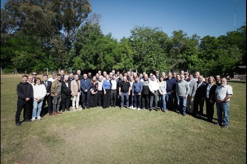 Intendentes respaldaron a Kicillof tras las legislativas y lo posicionaron como figura central de cara a 2027