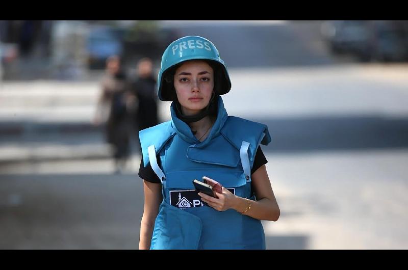 Coacutemo sobreviven los nintildeos en Gaza entre permanentes bombardeos seguacuten una periodista palestina