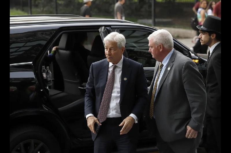 CEO de JP Morgan global tras su paso por la Argentina lanzoacute su pronoacutestico