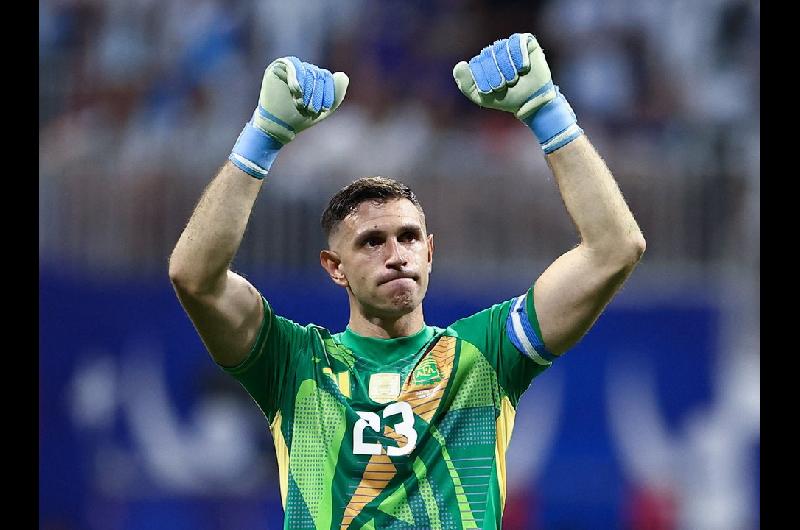 El ldquoDiburdquo Martiacutenez fue nominado por la FIFA para el premio The Best a mejor arquero