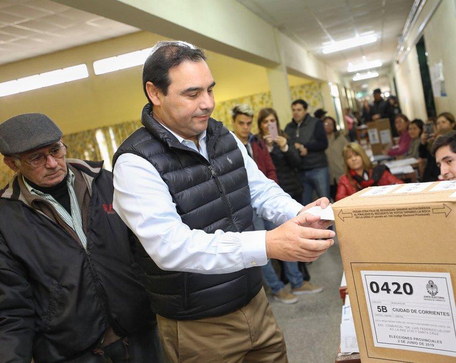 Para  Gustavo Valdeacutes la conduccioacuten de Lousteau en la UCR fue ldquoa contrapiernardquo 