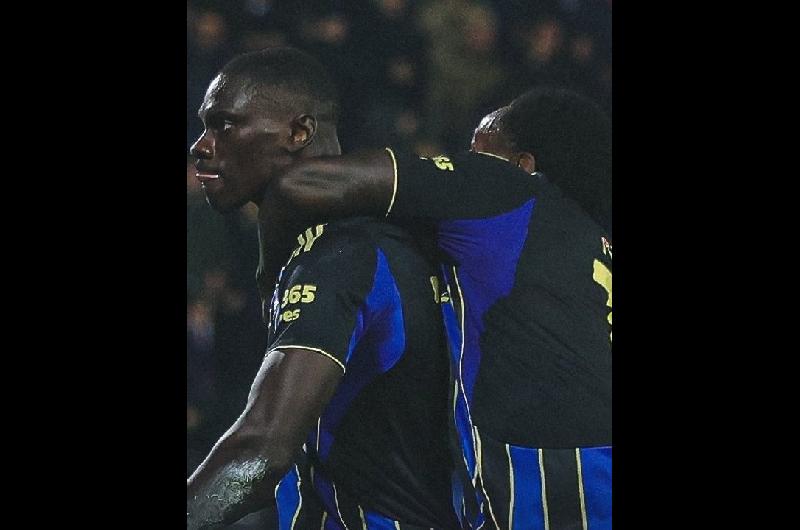 Pisa logroacute un valioso triunfo ante Cremonese y toma aire de los puestos de descenso en la Serie A