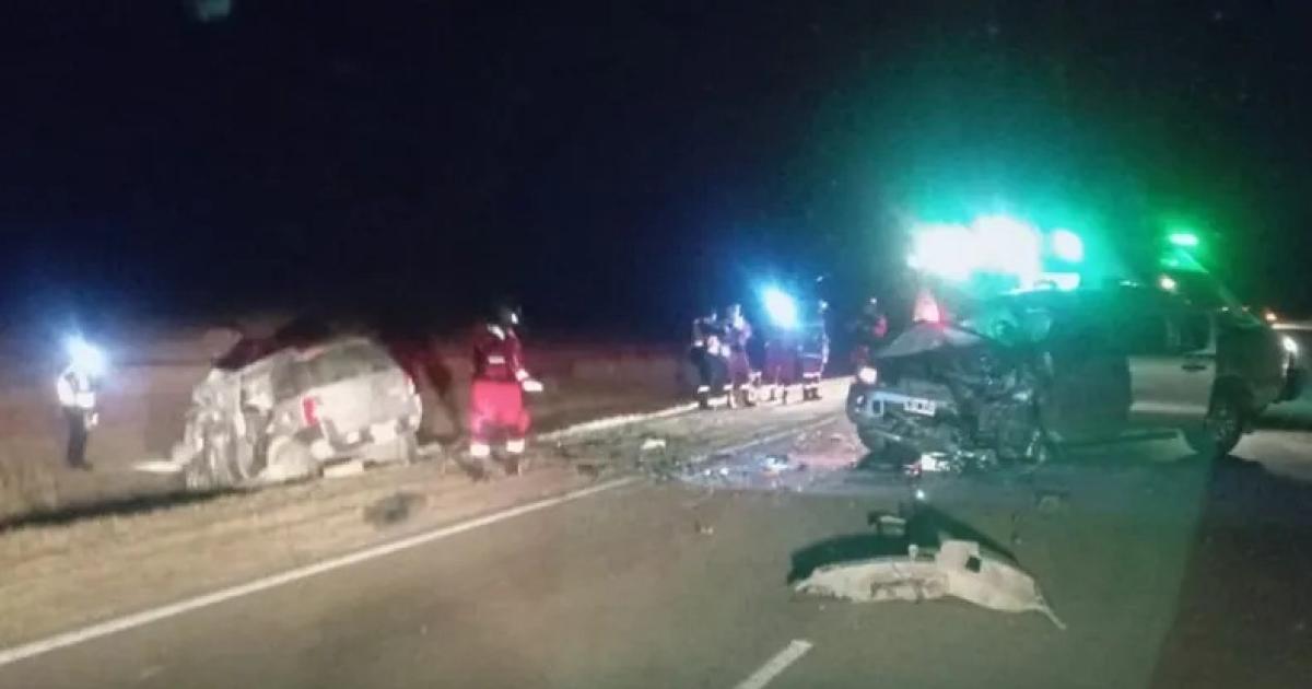 Una colisioacuten frontal  deja dos muertos y cuatro heridos