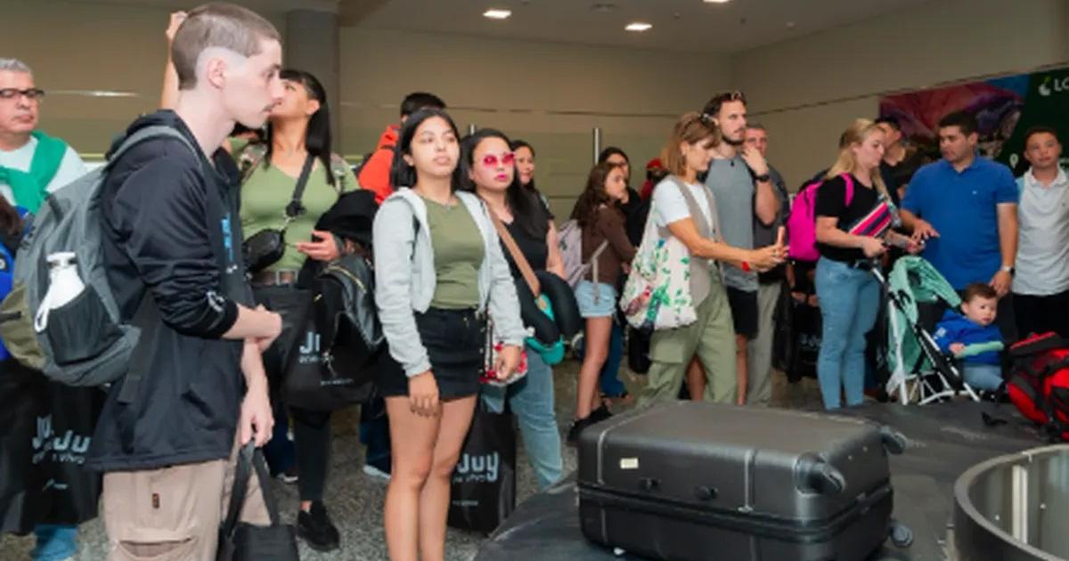 El Aeropuerto de Jujuy cerroacute octubre con maacutes de 44 mil pasajeros