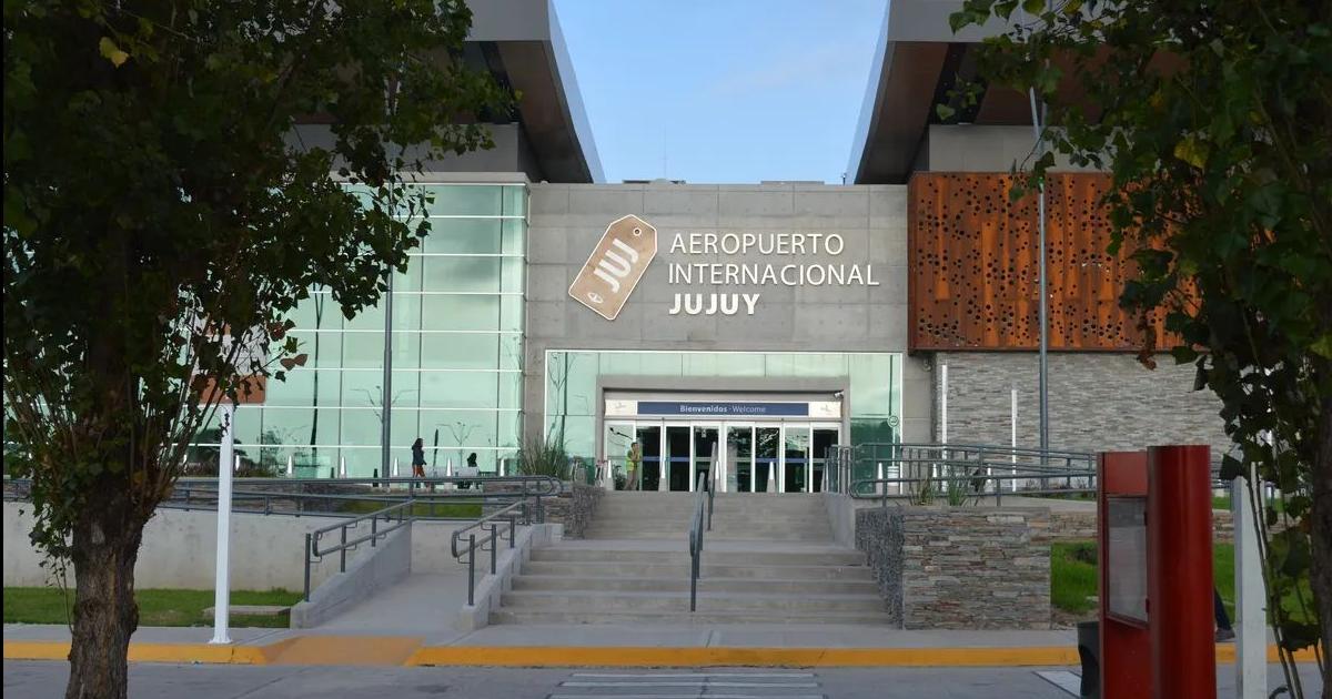 El Aeropuerto de Jujuy cerroacute octubre con maacutes de 44 mil pasajeros