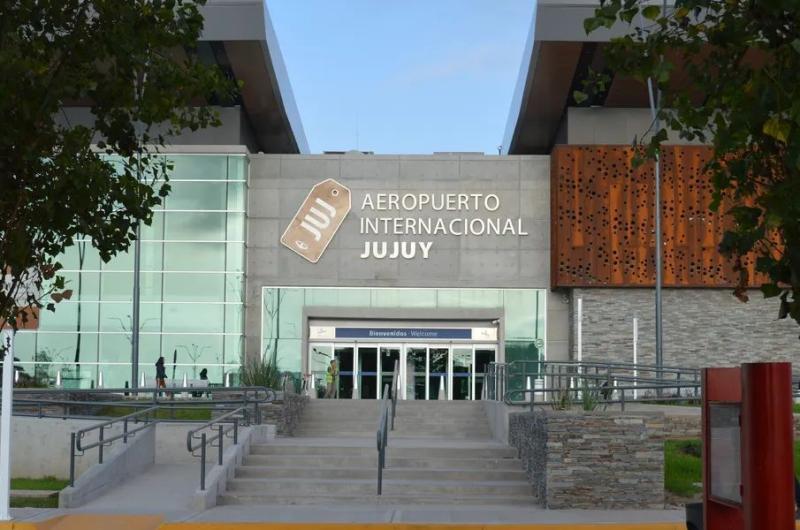 El Aeropuerto de Jujuy cerroacute octubre con maacutes de 44 mil pasajeros