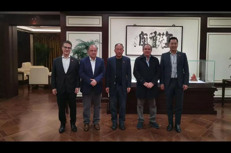 Viacutenculos con empresa minera China para el ingreso de productos saltentildeos al paiacutes asiaacutetico