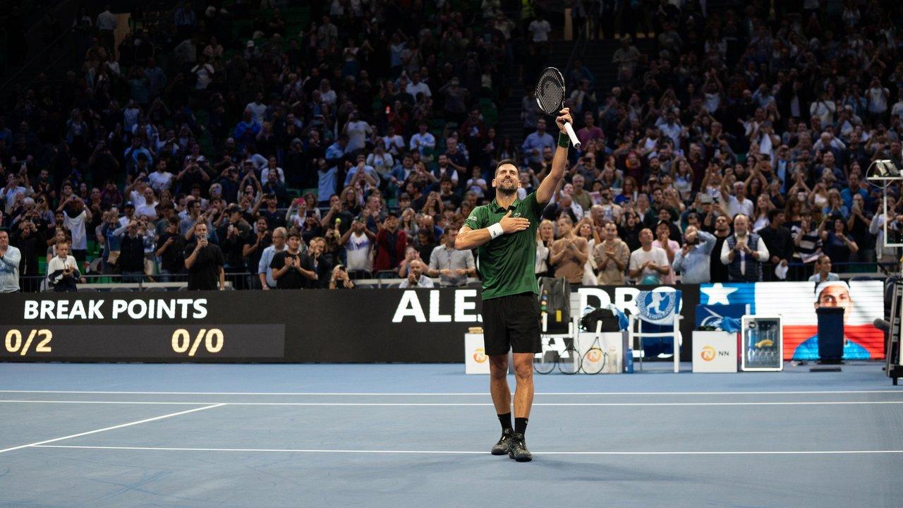Novak Djokovic se bajoacute del ATP Finals tras consagrarse en Atenas