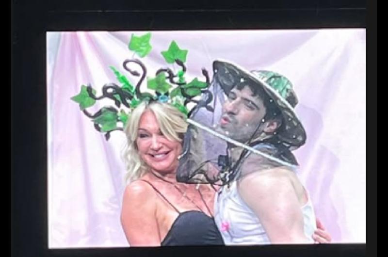 Explosioacuten en el Movistar Arena- Yanina Latorre aparecioacute en el show de Martiacuten Cirio