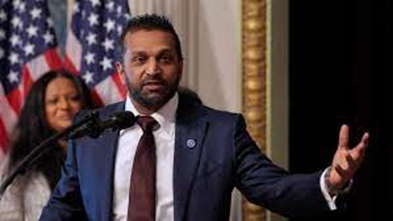 El director del FBI visitoacute China para hablar sobre el fentanilo