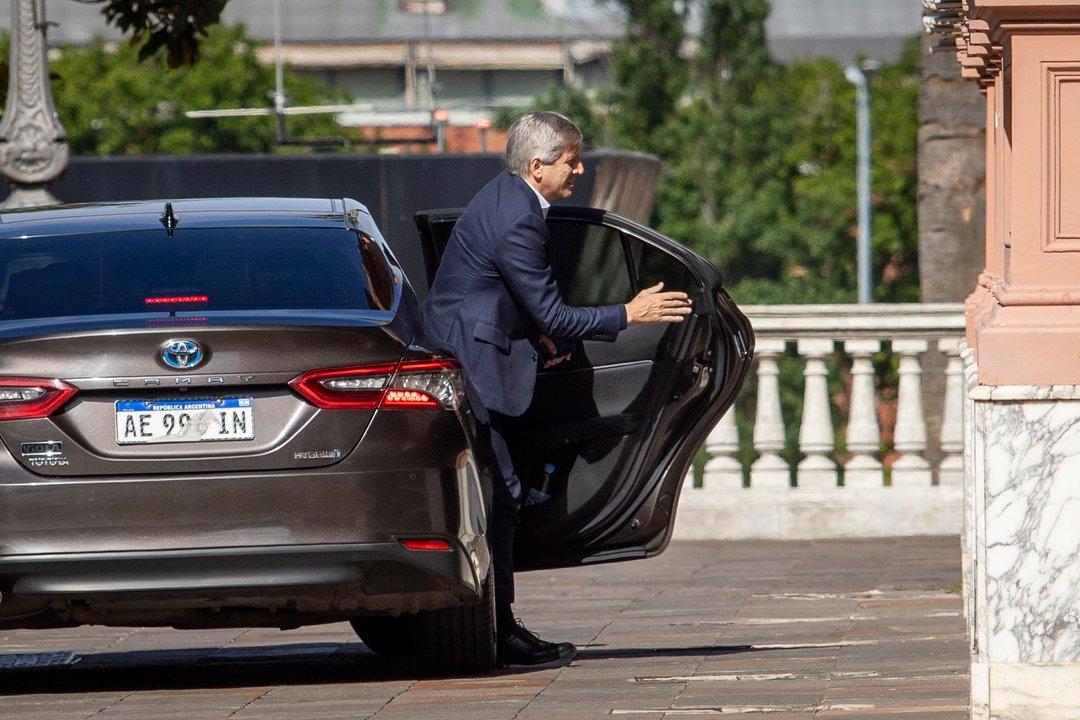 Sin Santilli Luis Caputo recibe a Jorge Macri para destrabar la deuda con CABA por la coparticipacioacuten