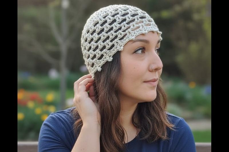 ldquoMesh hatrdquo- el gorro de crochet liviano que se convirtioacute en el accesorio estrella del verano