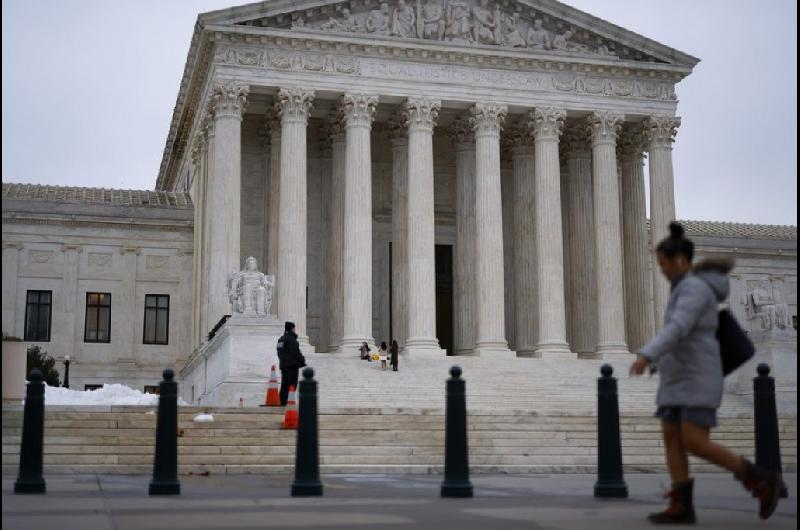 EEUU- Corte Suprema rechaza solicitud para revocar histoacuterica decisioacuten sobre el matrimonio gay