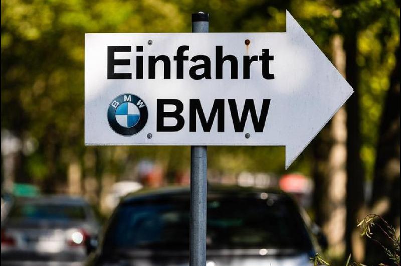 Demandan a BMW en Paiacuteses Bajos por presunta manipulacioacuten de emisiones de dieacutesel