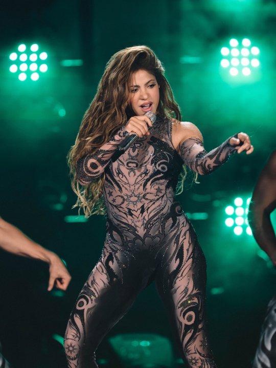 Queacute hace Shakira al bajar del escenario despues de sus shows