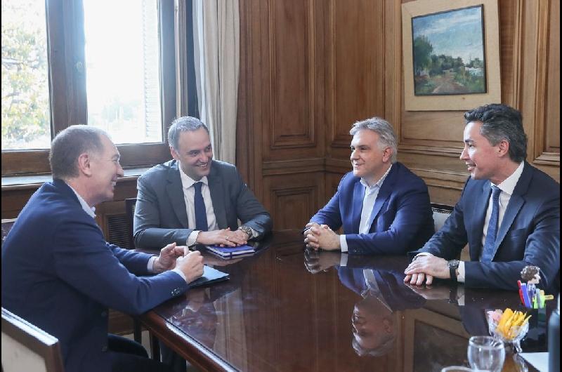 Llaryora tras salir de Casa Rosada- ldquoFue una reunioacuten positiva cordial y productivardquo