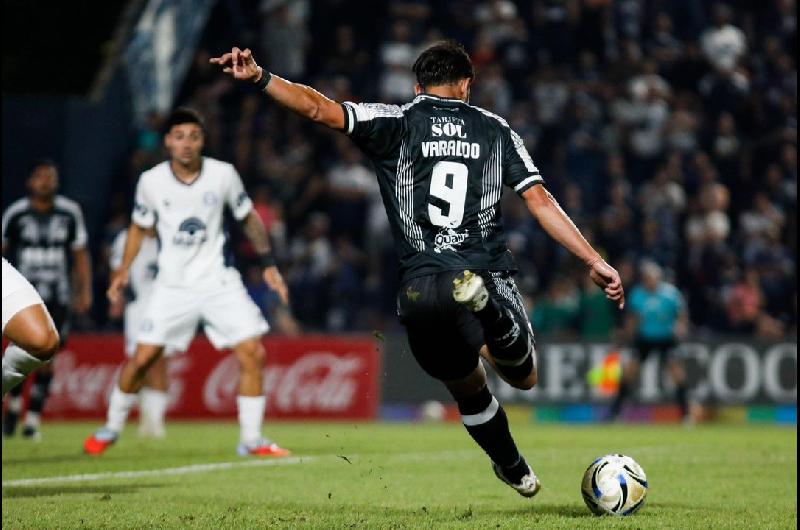 Central Coacuterdoba empatoacute sin goles con Independiente Rivadavia y se acerca a los playoffs