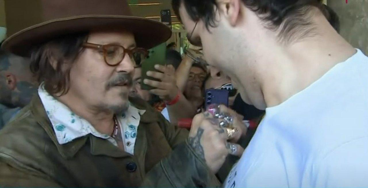 ldquoEstaacute muy claro quieacutenes son los grandes o reales amoresrdquo- Johnny Deep en Argentina