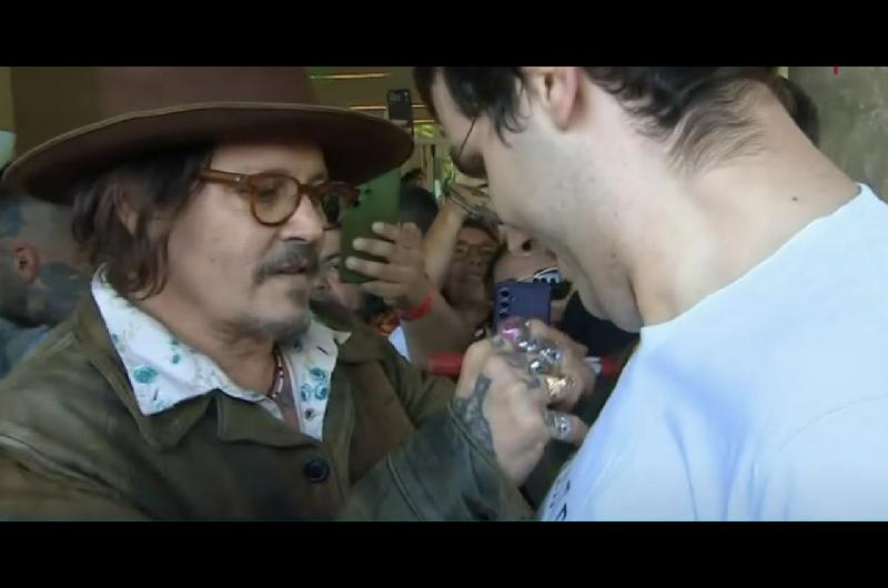 ldquoEstaacute muy claro quieacutenes son los grandes o reales amoresrdquo- Johnny Deep en Argentina