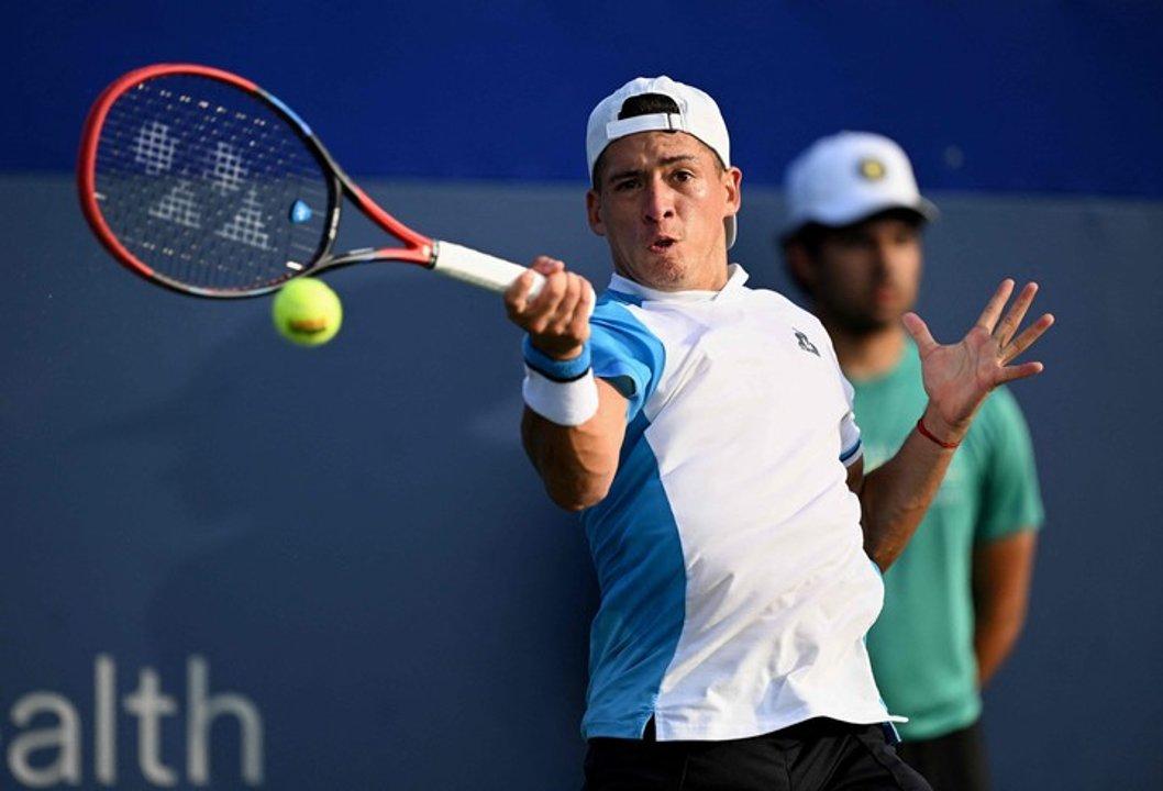 Sebastiaacuten Baacuteez perdioacute en primera ronda del Challenger de Montevideo y cierra un 2025 para el olvido