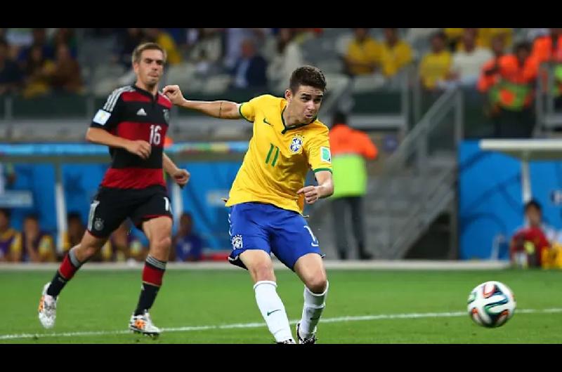 Hizo el ldquogol del honorrdquo en el 7-1 de Alemania a Brasil pero un problema cardiacuteaco lo podriacutea retirar