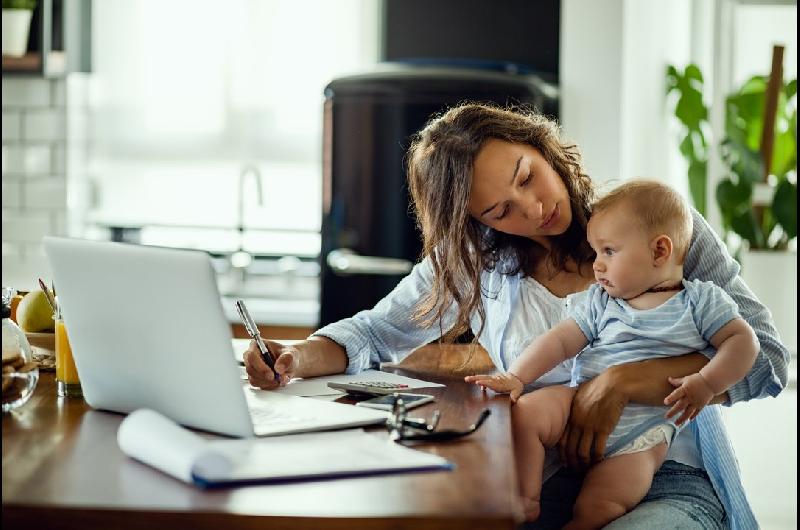 La Justicia falloacute y definioacute si las empresas pueden obligar presencialidad a los padres que hacen teletrabajo