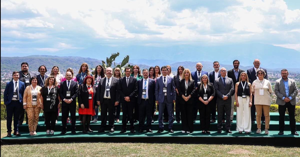 Funcionarios de Presupuesto y Finanzas deliberan en Jujuy 