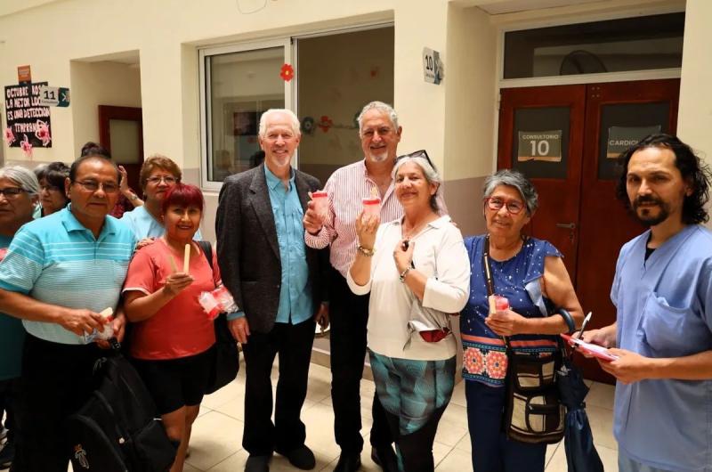 El ministerio de Salud presentoacute campantildea provincial de deteccioacuten de caacutencer de colon