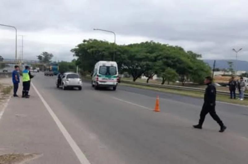 Intentoacute cruzar la Avenida Savio a 50 metros de un puente peatonal y fue atropellada