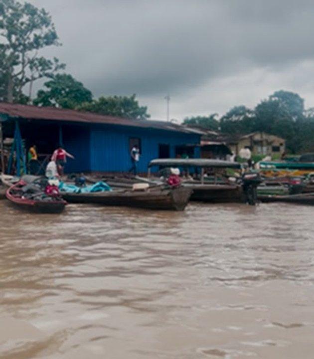 Una accioacuten solidaria integroacute a dos pueblos de Brasil y Colombia separados por una calle en Amazonas 