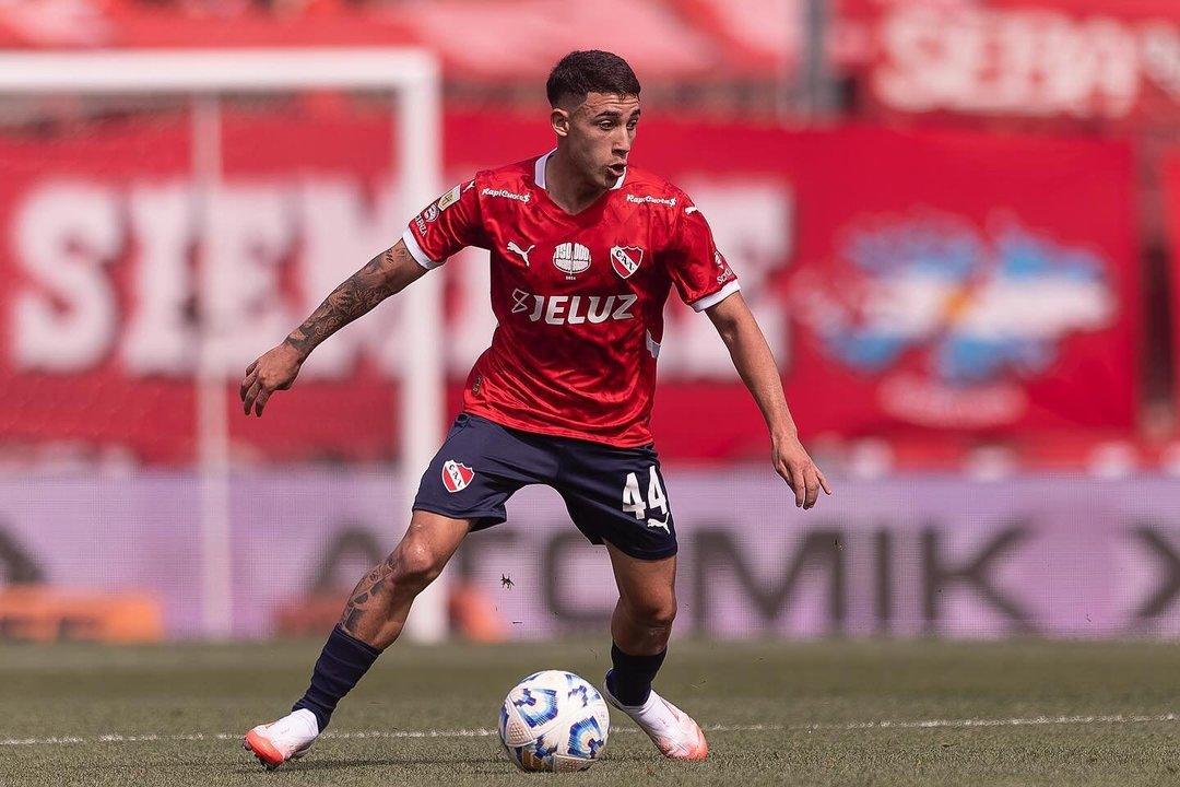 El gol de chilena de Santiago Montiel nominado al premio Puskaacutes de la FIFA 2025