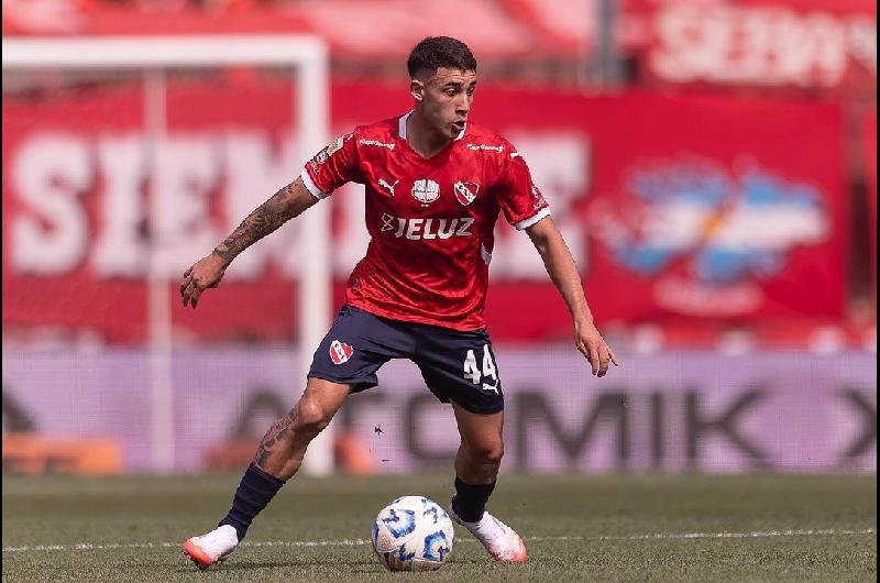 El gol de chilena de Santiago Montiel nominado al premio Puskaacutes de la FIFA 2025