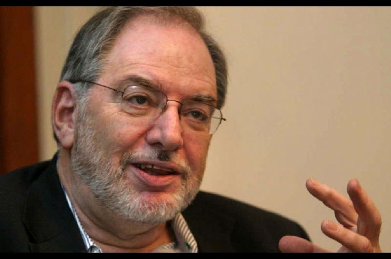 Claudio Loser ex FMI- ldquoEs lo maacutes parecido a un tratado de libre comercio sin serlordquo