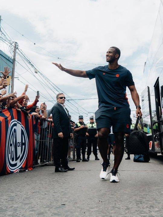 San Lorenzo pagoacute la deuda a Romantildea y evitoacute que se vaya libre