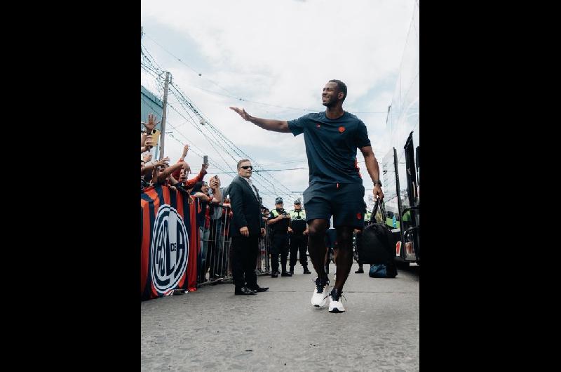 San Lorenzo pagoacute la deuda a Romantildea y evitoacute que se vaya libre