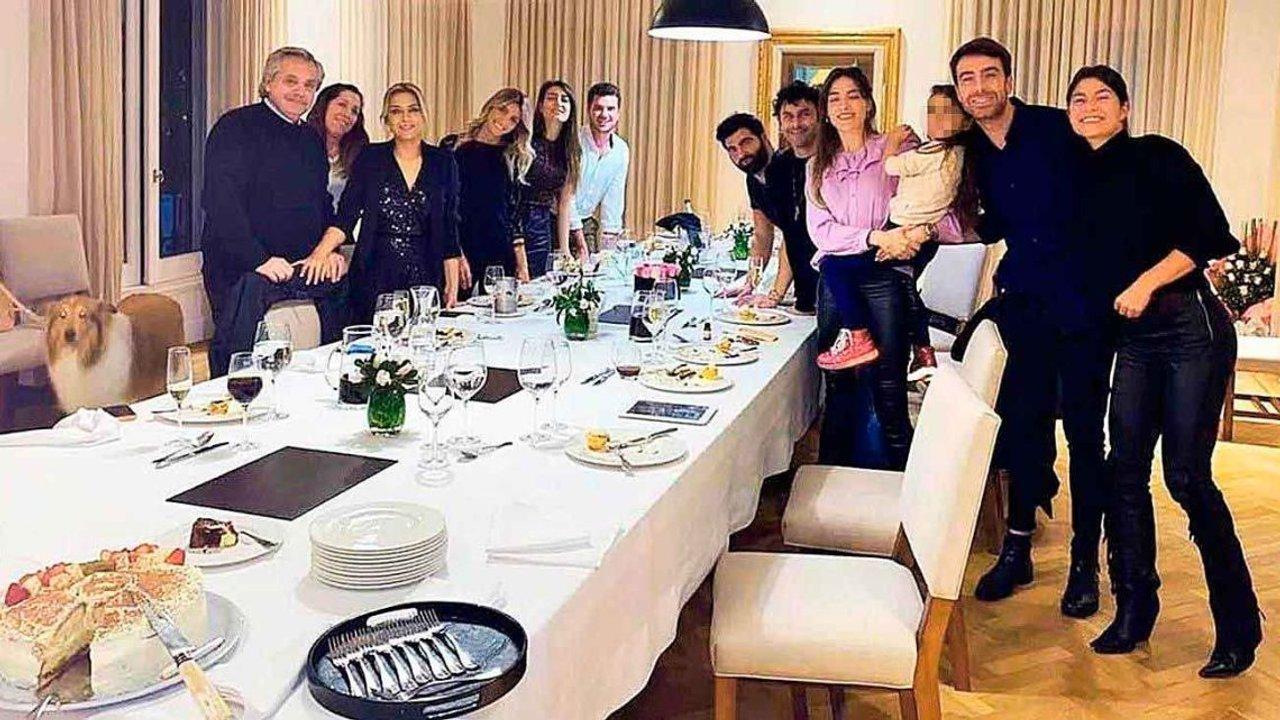 Mirtha Legrand cruzoacute a Fabiola Yaacutentildeez- ldquoBrindaban mientras yo veiacutea el atauacuted de mi hermana por televisioacutenrdquo