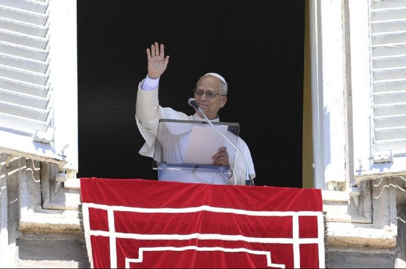 ldquoNo podemos acostumbrarnos a la guerra y la destruccioacutenrdquo- el Papa exhortoacute a la paz tras el Aacutengelus