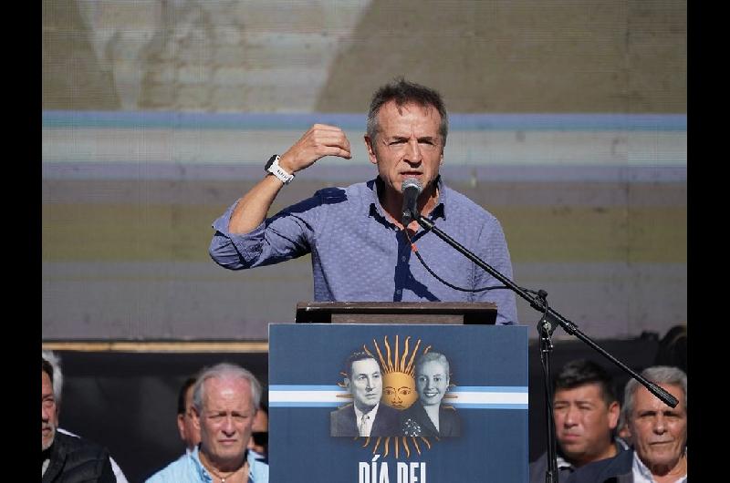 La CGT se planta ante la reforma laboral- ldquoBajen los impuestos que es la reforma que necesita la Argentinardquo