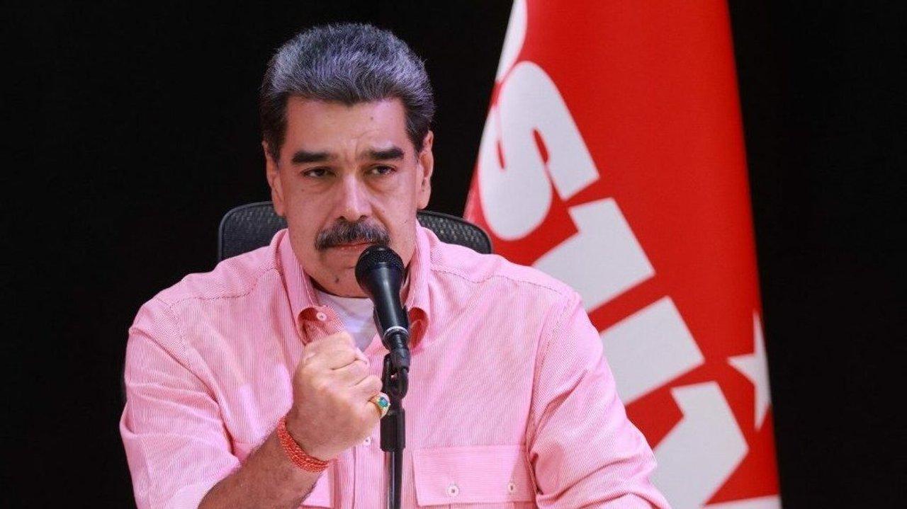 La icoacutenica cancioacuten que eligioacute Nicolaacutes Maduro como respuesta a Estados Unidos