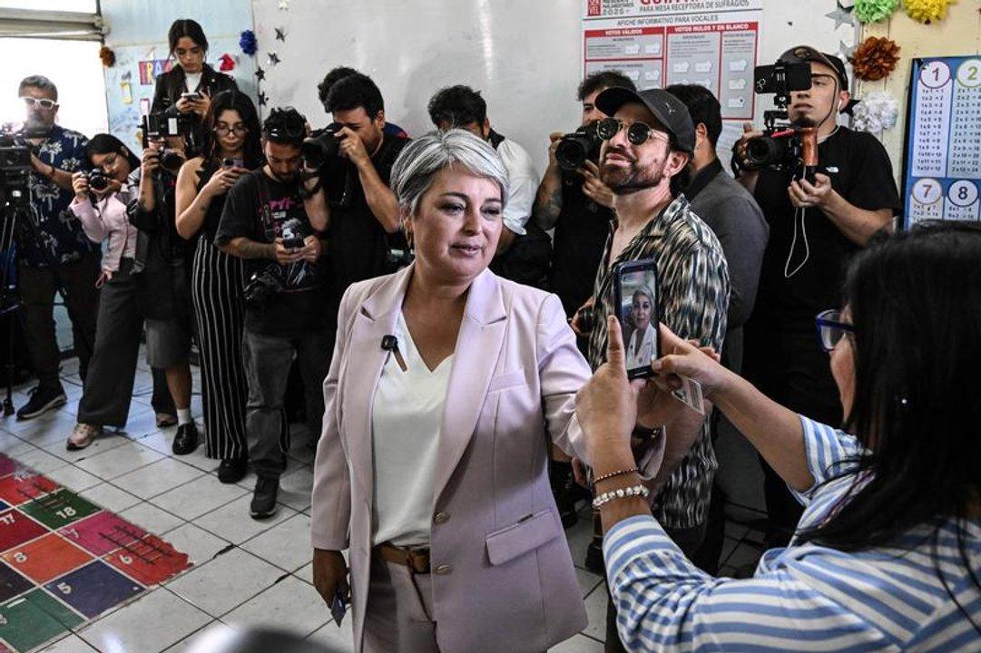 Chile- los primeros resultados del exterior dan ganadora a Jeannete Jara