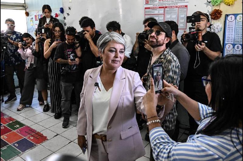 Chile- los primeros resultados del exterior dan ganadora a Jeannete Jara