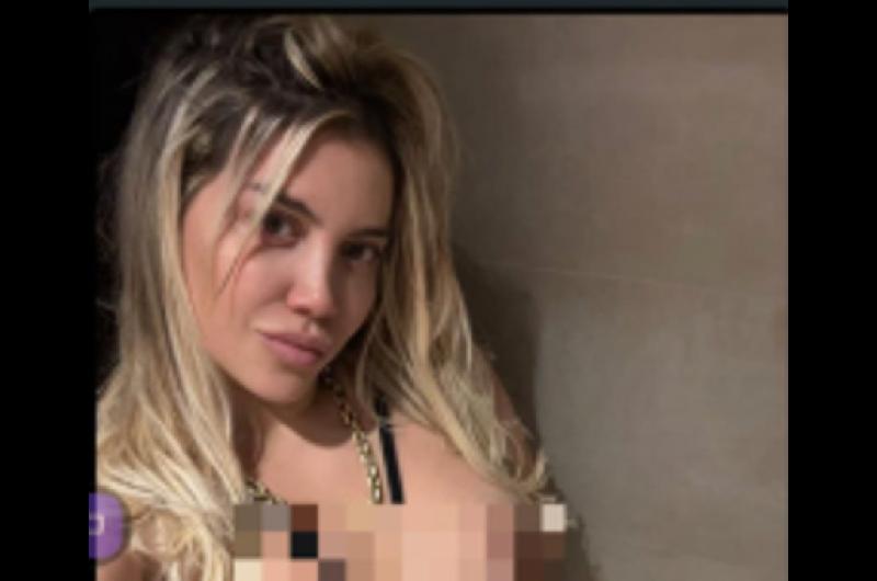 ldquoiquestQuereacutes verlardquo- Wanda Nara subioacute una foto muy subida de tono
