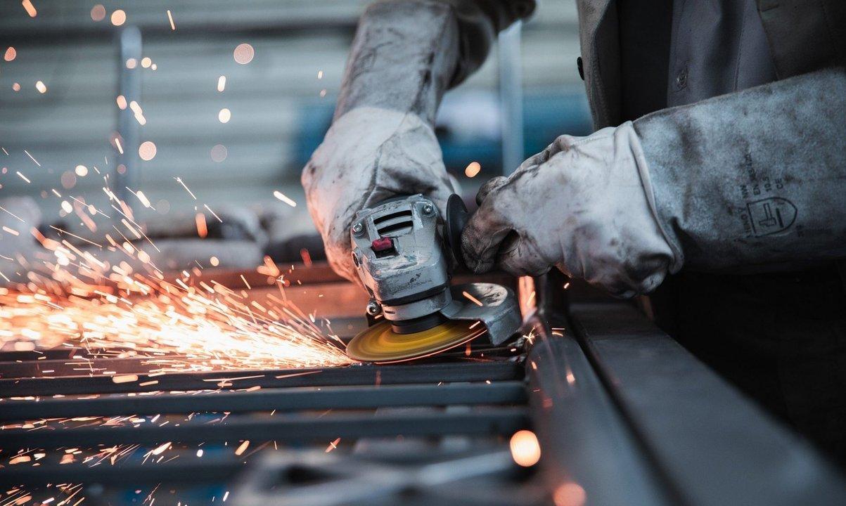 La metaluacutergica sigue entre los sectores perdedores- cayoacute 46-en-porciento- en octubre