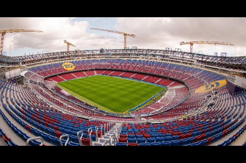 El Barcelona volveraacute al Camp Nou despueacutes de 915 diacuteas