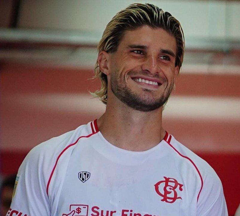 Fuertes criacuteticas al posteo de Barracas Central del gol de penal del Chino Insuacutea 