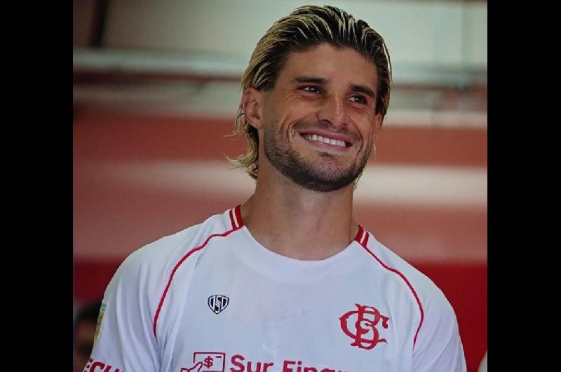 Fuertes criacuteticas al posteo de Barracas Central del gol de penal del Chino Insuacutea 