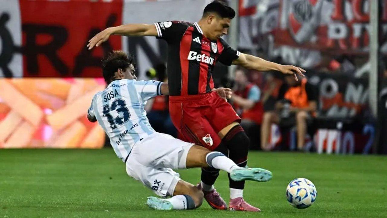 Racing vs River se jugaraacute con puacuteblico y a estadio lleno